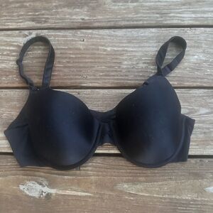 Hanes women's black padded underwire bra size 36C